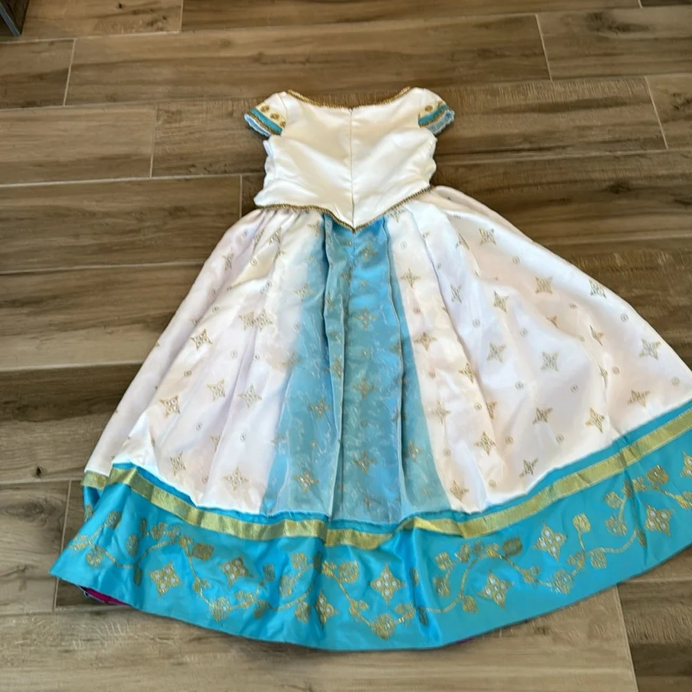 Disney 9/10 Jasmine Aladdin Dreams Come True Disney Designer Collection